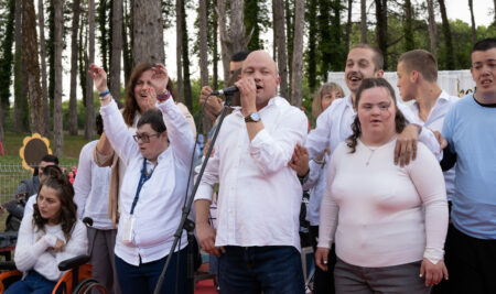 “NOTE KOJE SPAJAJU” – GLAZBENI KONCERT DJECE I OSOBA S TEŠKOĆAMA ILI INVALIDITETOM